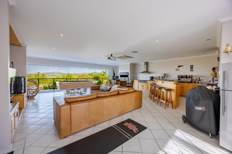 6 Bedroom Property for Sale in Vergesig Western Cape